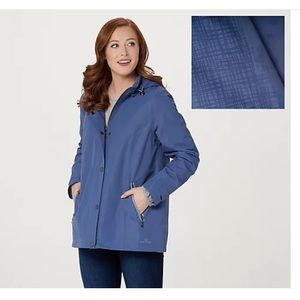 NWOT Nuage raining coat. Size S/P